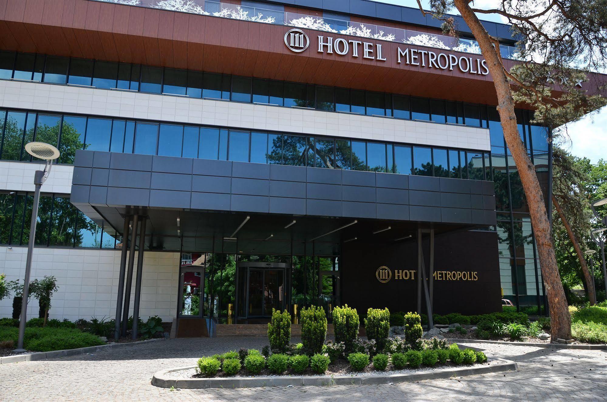 Metropolis Hotel Bistrita  Exterior photo